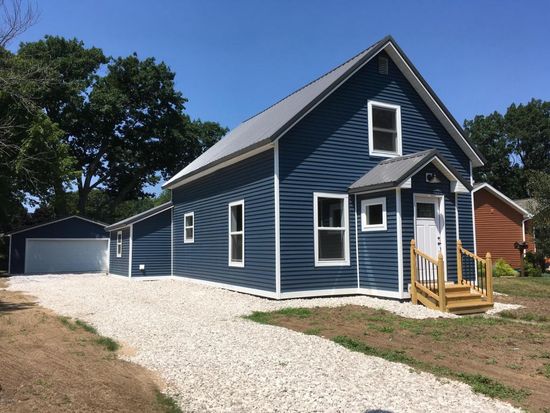 717 N Harrison St Ludington Mi 49431 Zillow