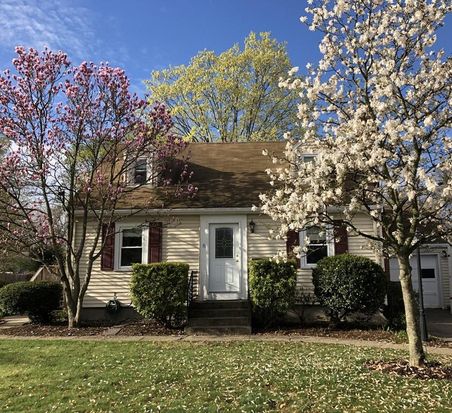 8 Draper St Natick Ma 01760 Zillow