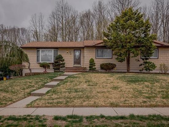 22 Kings Rd East Brunswick Nj 08816 Zillow