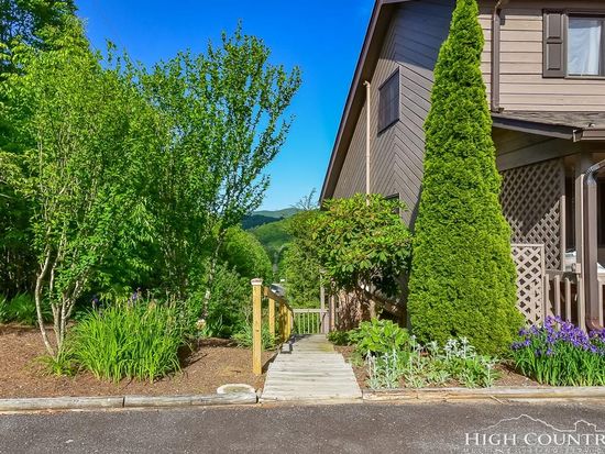 198 The Overlook Rd Apt 2 Banner Elk Nc 28604 Zillow