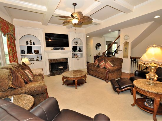5652 Ashleigh Walk Dr Suwanee Ga 30024 Zillow