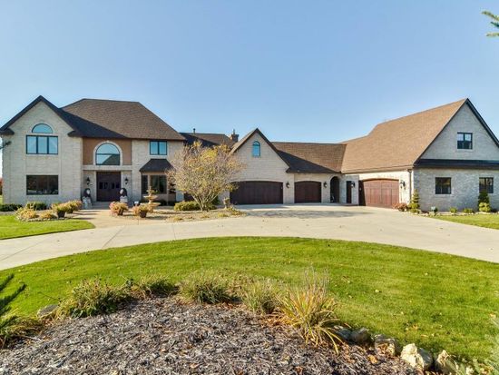 7 Apple Orchard Ct White Bear Lake Mn 55110 Zillow