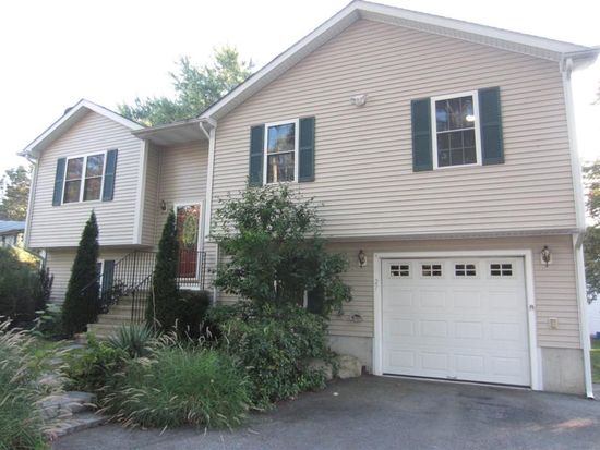 27 June Ave Warwick Ri 02889 Zillow