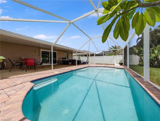 218 Sw 44th St Cape C Fl 33914 Zillow