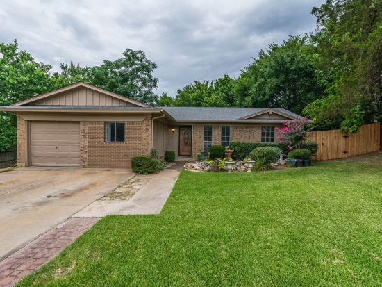 2813 Hyde Park Cir Denison Tx 75020 Zillow