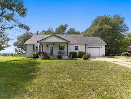 726 N Lee St Hutchinson Ks 67501 Zillow