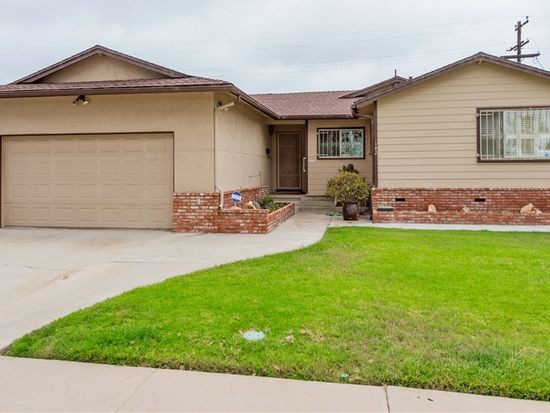 142 Moss St Chula Vista Ca 91911 Zillow