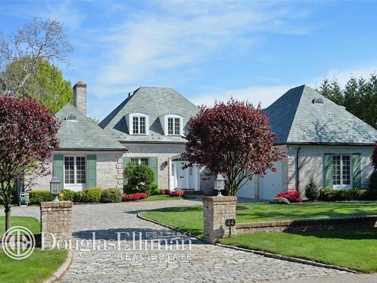 44 Country Club Dr Port Washington Ny 11050 Zillow