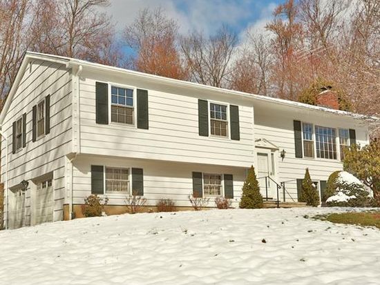 563 Babbling Brook Ln Valley Cottage Ny 10989 Zillow