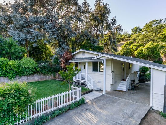 532 Redwood Ave Ukiah Ca 95482 Zillow
