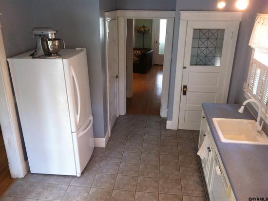 862 Park Ave Albany Ny 12208 Zillow