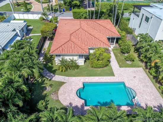 1050 S Northlake Dr Hollywood Fl 33019 Zillow