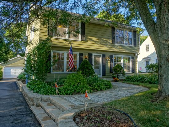 200 E Park Ave Hartland Wi 53029 Zillow