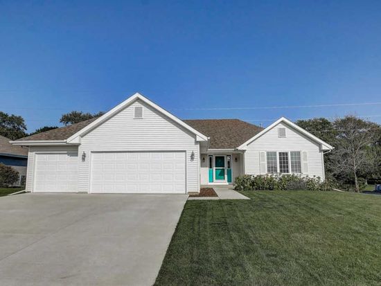 3765 Golden Eagle Dr Beloit Wi 53511 Zillow