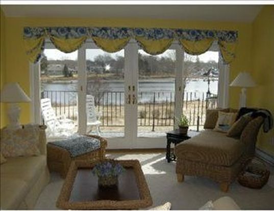 148 Port Rd Kennebunk Me 04043 Zillow