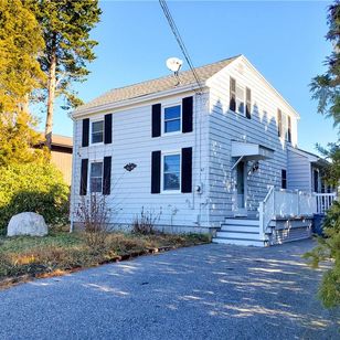 Winnapaug Pond Westerly Real Estate 9 Homes For Sale Zillow