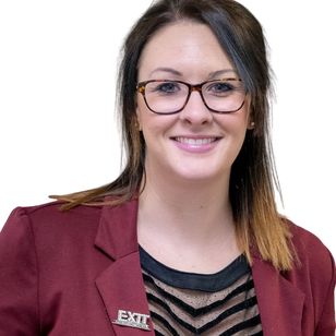 Michelle McFarland Sales Rep. Real Estate Agent in Belleville