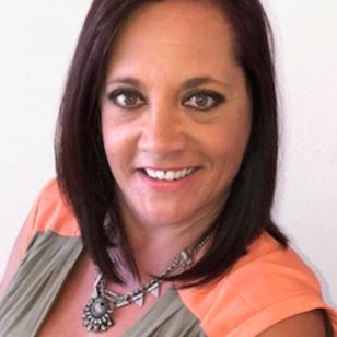 Michelle Quintana Real Estate Agent in Palm Springs CA