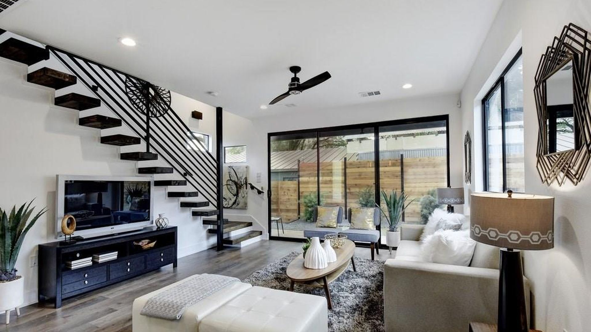 Metal Roof Austin Real Estate 145 Homes For Sale Zillow