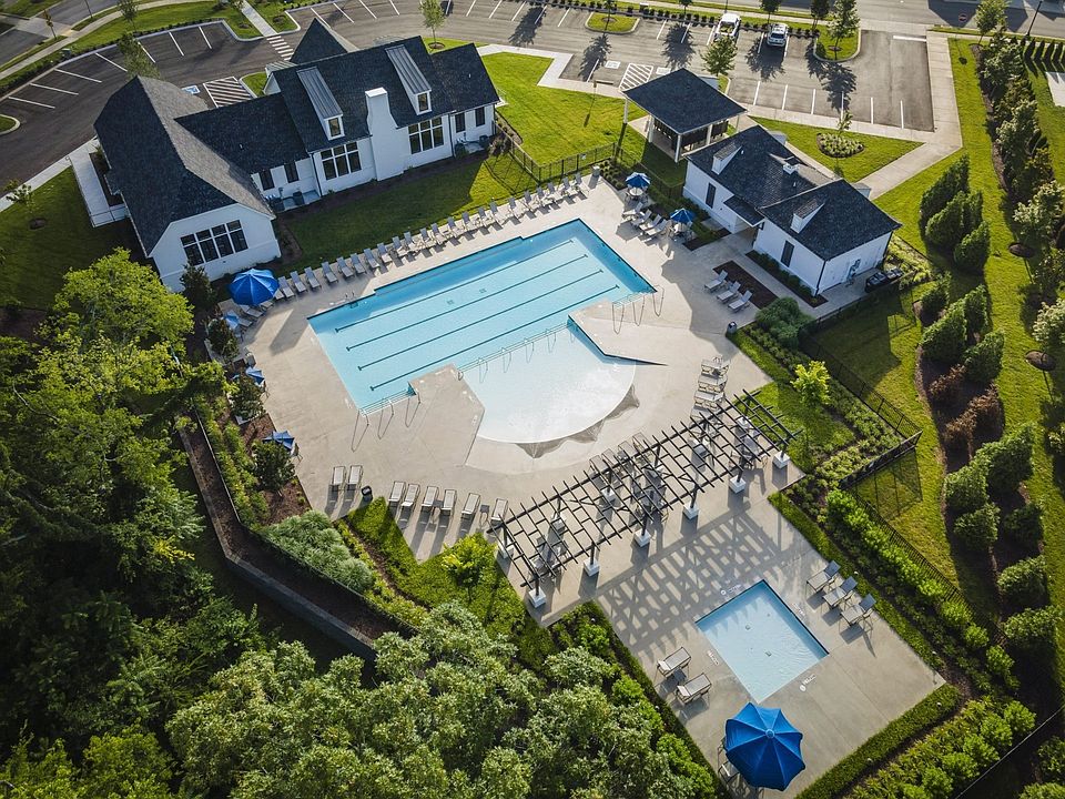 Shelton Square Community