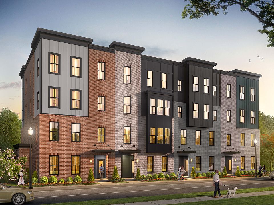 Luxury Townhome-Style Condos in a Commuter s Dream Location