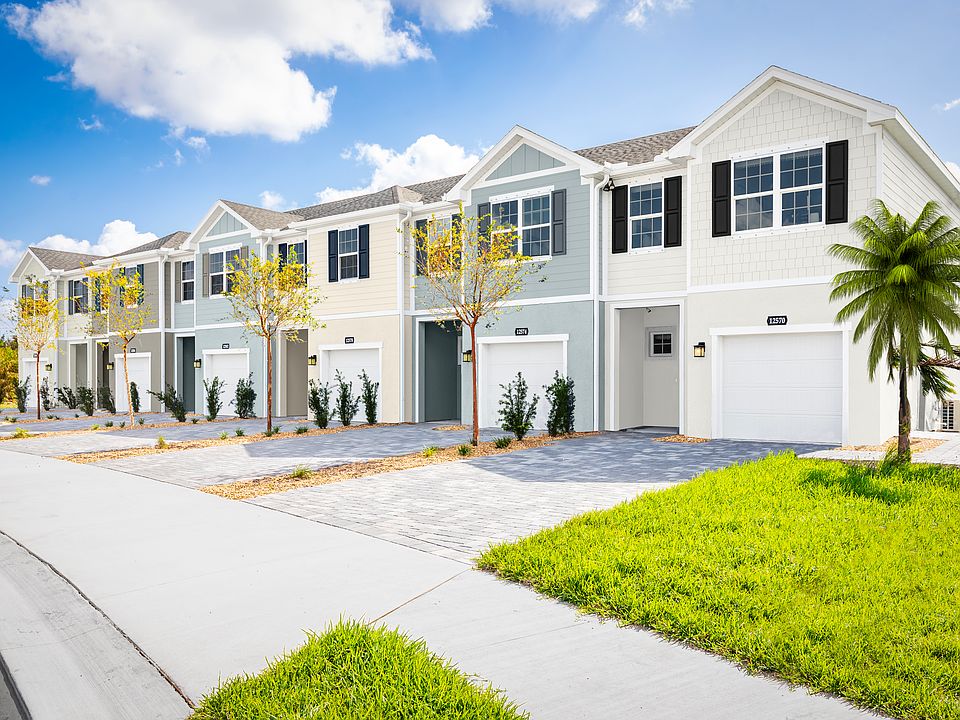 Welcome to Pine Pointe at Astonia in Davenport, FL