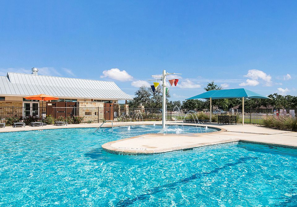 Waterwheel Amenity Pool 2of2