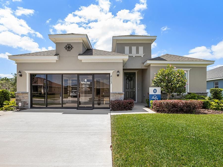 Welcome home to The Lakes in Lake Alfred, Florida