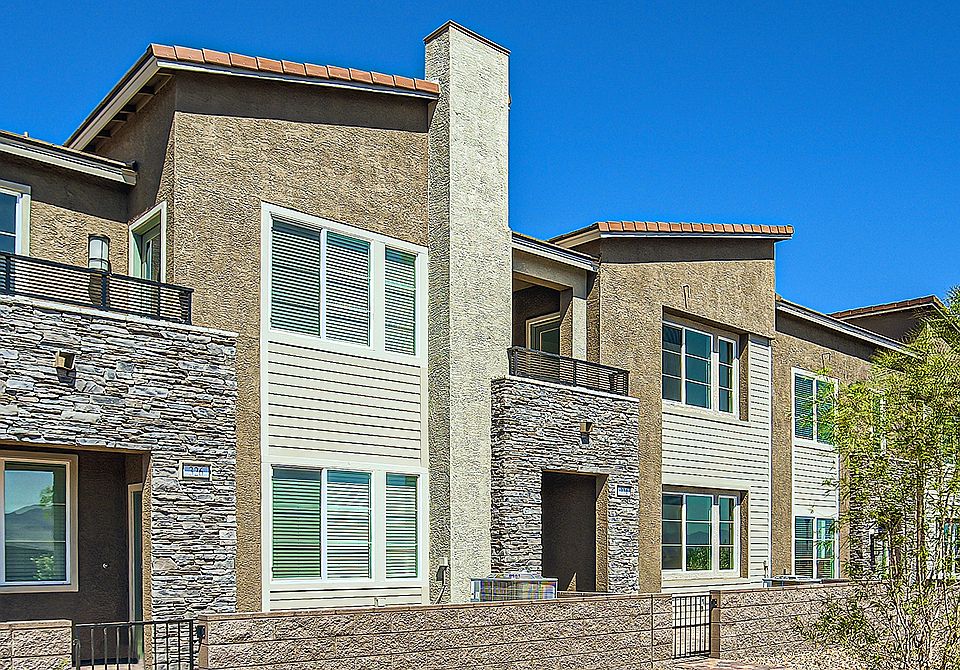 Highpointe Black Mountain Ranch Streetscape 1of2