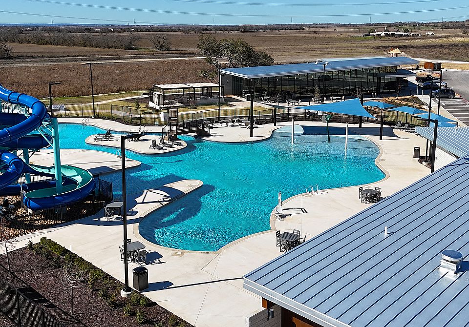 Navarro Ranch Amenity Pool 2of3 071825