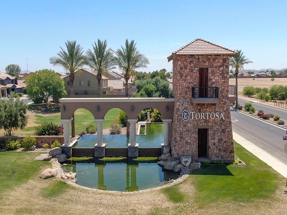 Community entry monument
