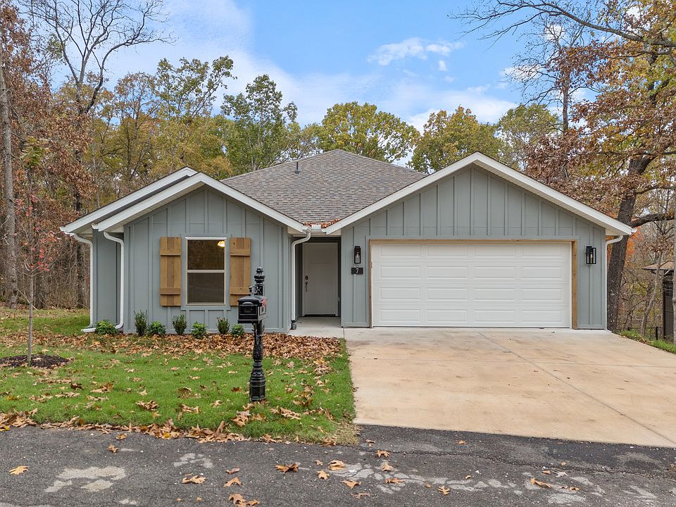 7 Haddington Dr.