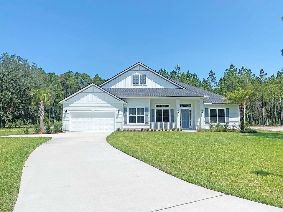 Edwards Creek Estates features one-acre homesites with RV and boat parking allowed.