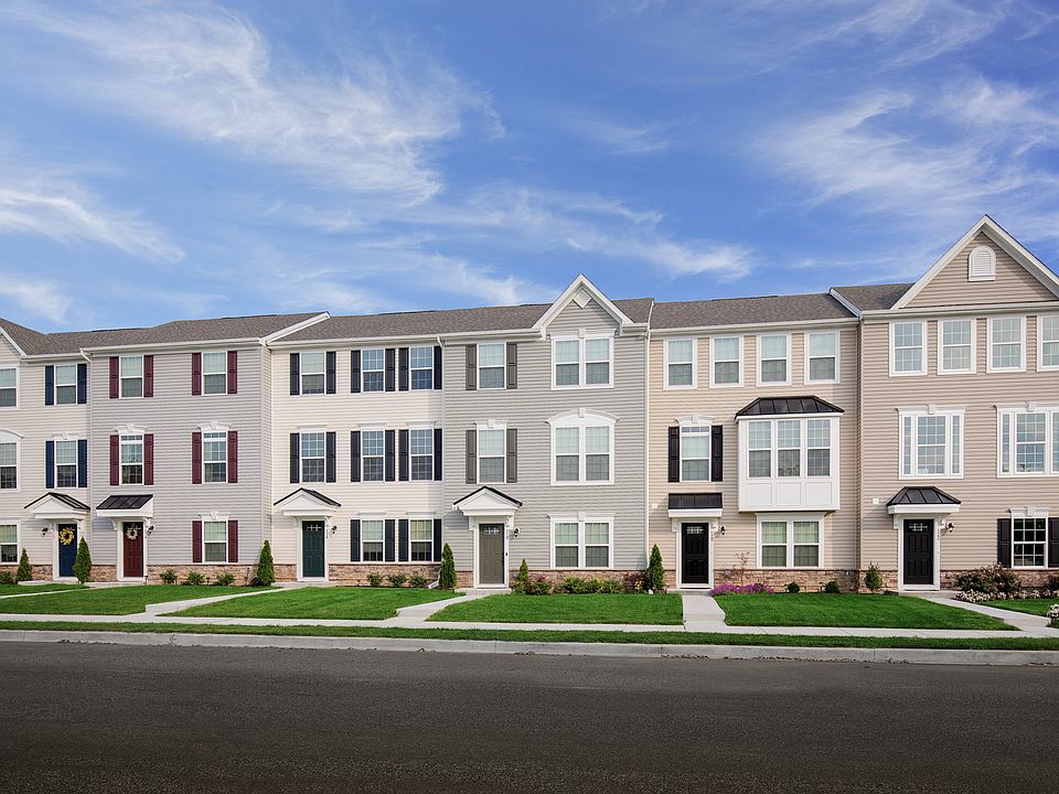 Chestnut Hill Preserve - the only new townhomes 3 miles from University of Delaware