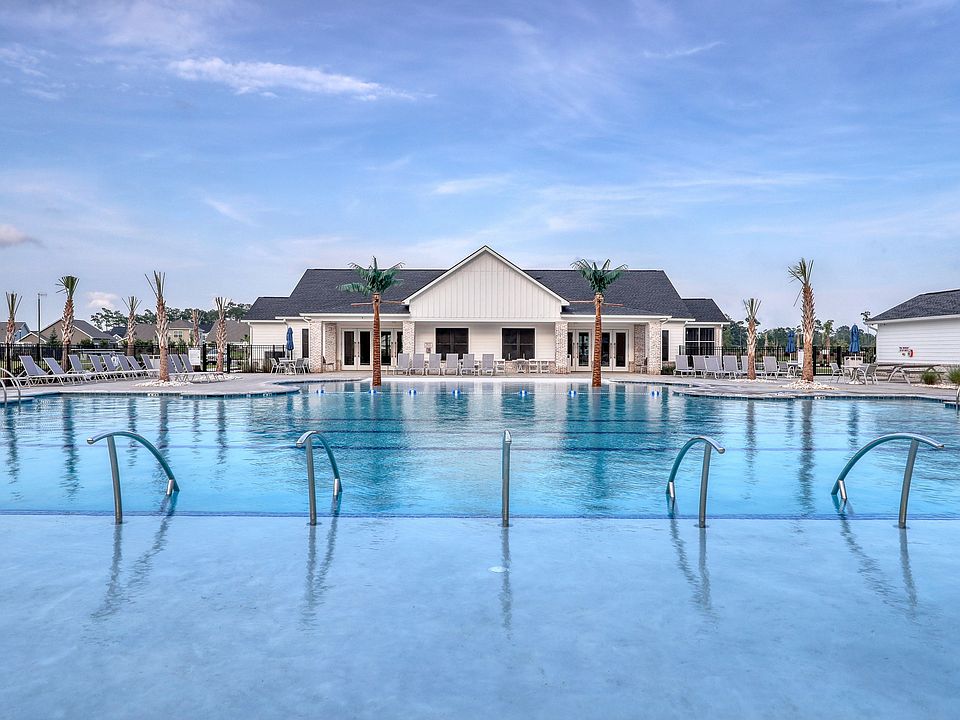 Pool Arcadia