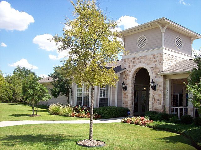 Clubhouse - Office