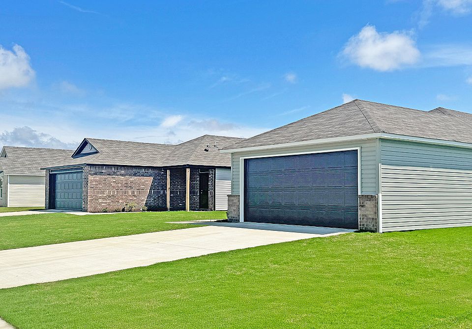 Cypress Bend Streetscape