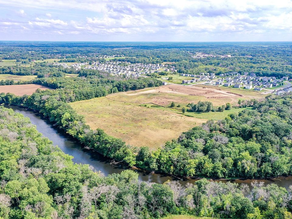 River s Edge 8th - aerial river side