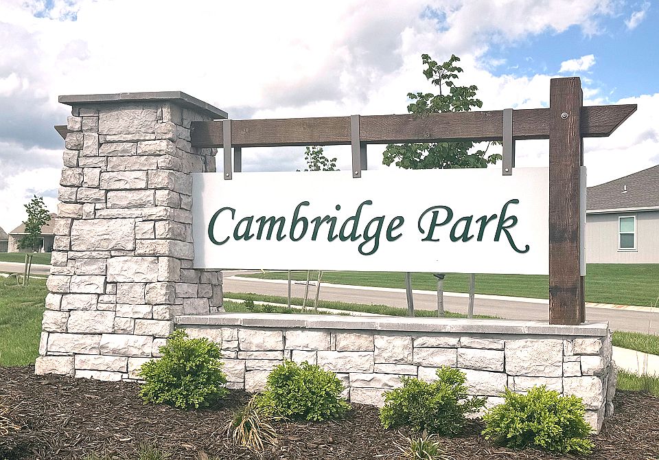 Cambridge Park Amenity Monument