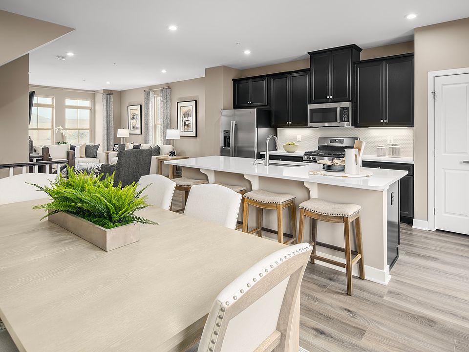 Upscale 3 and 4 story townhomes near downtown Baltimore with garages and no city taxes.