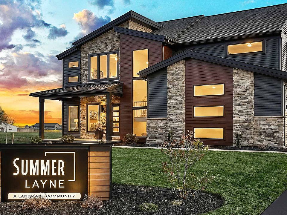 Exterior of the Charlotte Contemporary Home Design by Landmark Homes in Lebanon PA