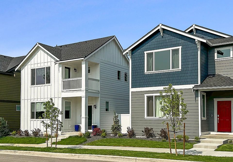 Madrona Ridge Streetscape