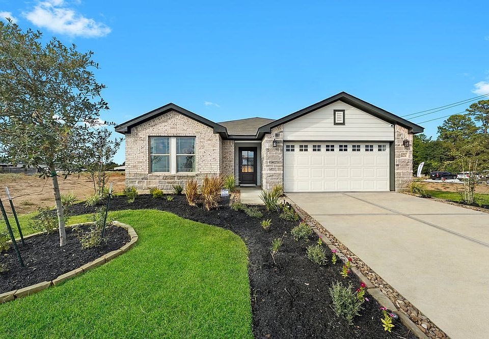 Lexington Heights Model Home - Golden Plan