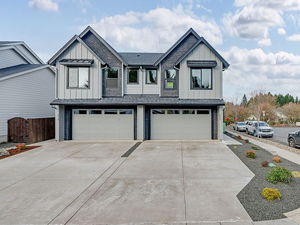 The Courtyards at Hidden Crest Community by Aho Construction