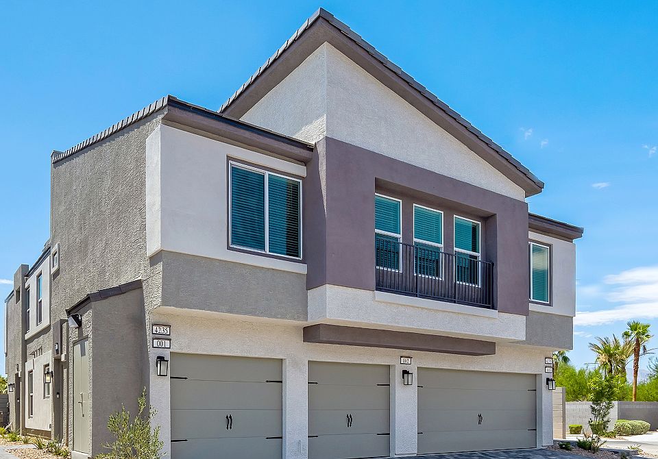 Falcon Ridge Streetscape