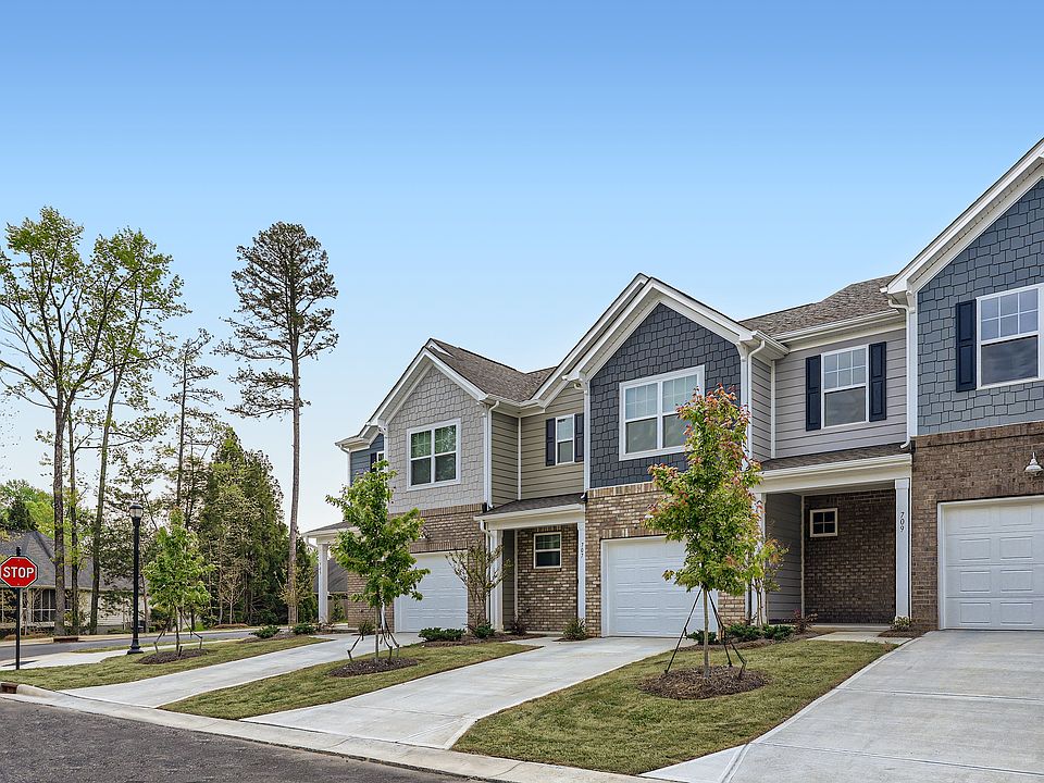 Glen Collection Woodmont Springs Streetscape 1of2