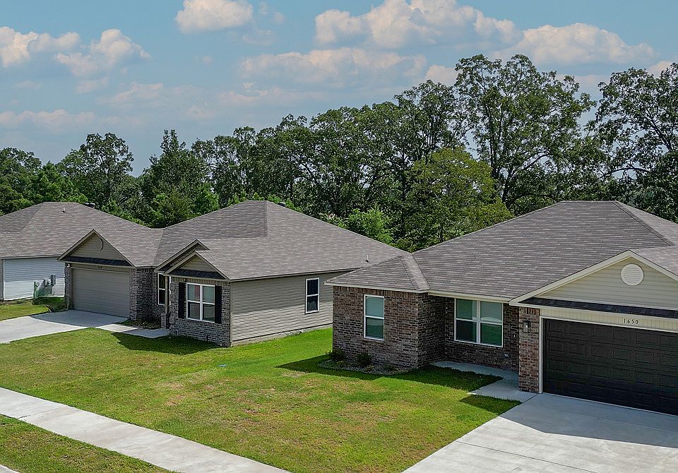 Trammel Loop Streetscape 10 24 25