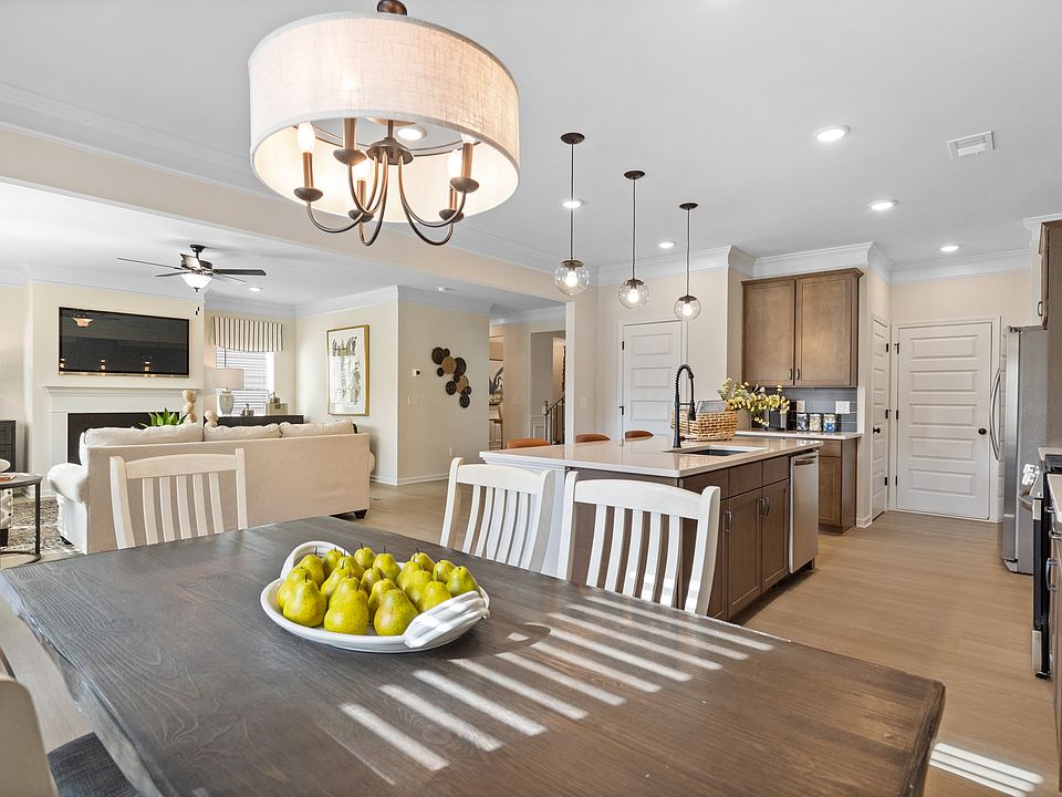 The Harrington - Breakfast nook Kitchen